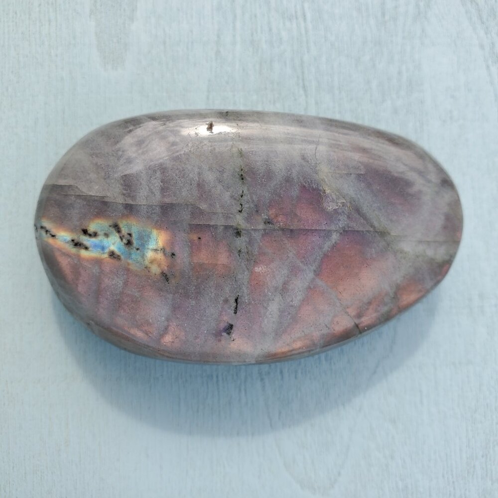 Labradorite Palm Stone Pink Flash (L112)